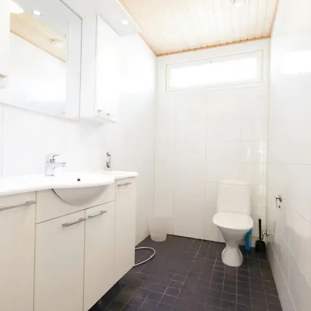 Spacious For 8 With Sauna شقة *